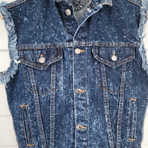 Vintage 80's Levi's Galactic Spotted 4 Pocket Frayed Denim Vest M - Picture 13 of 16